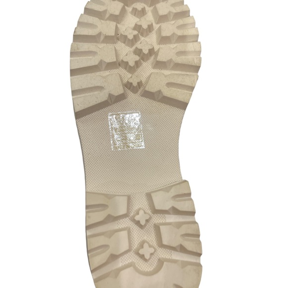 THANKSGIVING SALE!!!
JOUR NEE COLLECTION ERICA LOAFER OLIVE WOMEN - NWOT - Picture 5 of 6